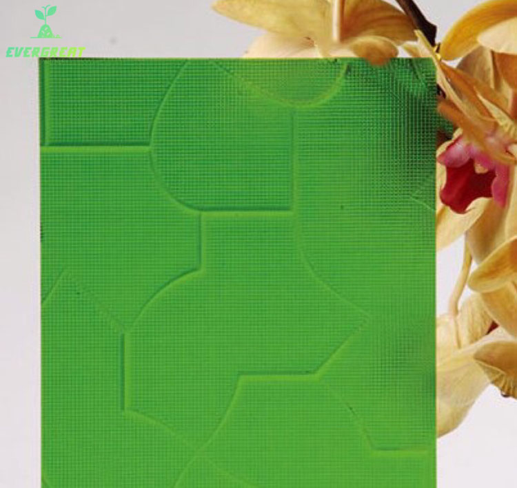 Green Karatachi Patterned Glass